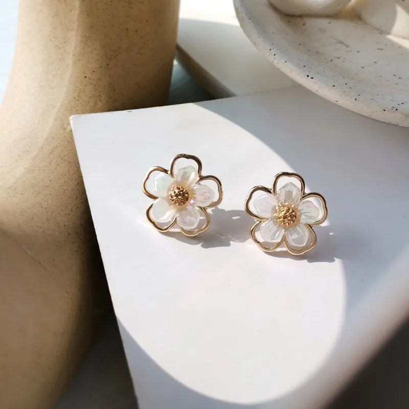 18K Gold Flower Earrings